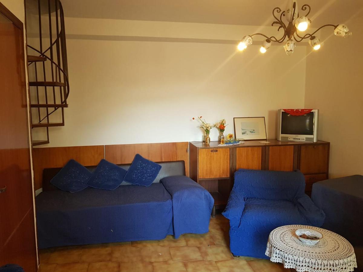 Casa Tranquilla E Luminosa Con Terrazzo A Due Passi Dal Mare Apartment โบรโล ภายนอก รูปภาพ