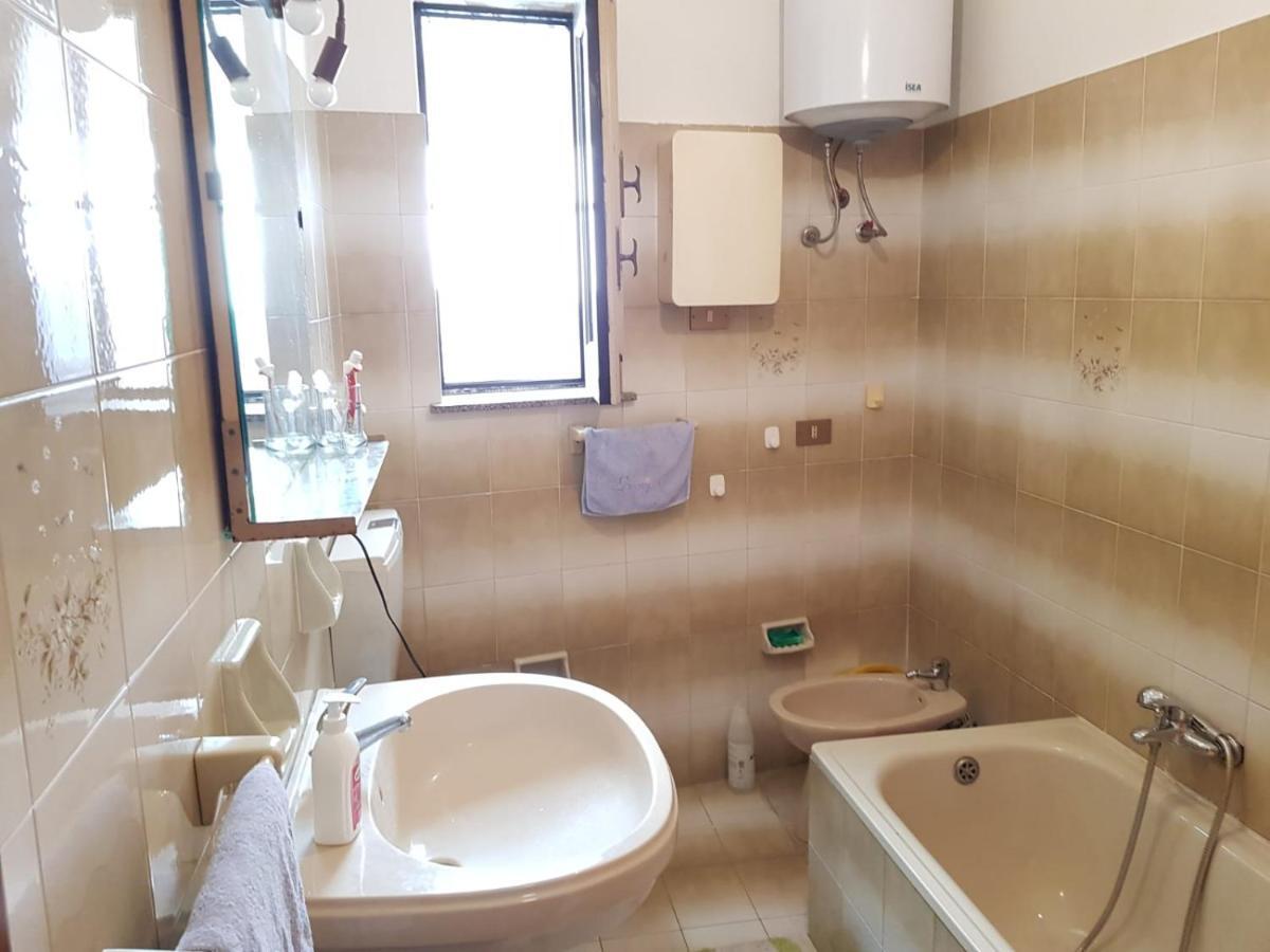 Casa Tranquilla E Luminosa Con Terrazzo A Due Passi Dal Mare Apartment โบรโล ภายนอก รูปภาพ